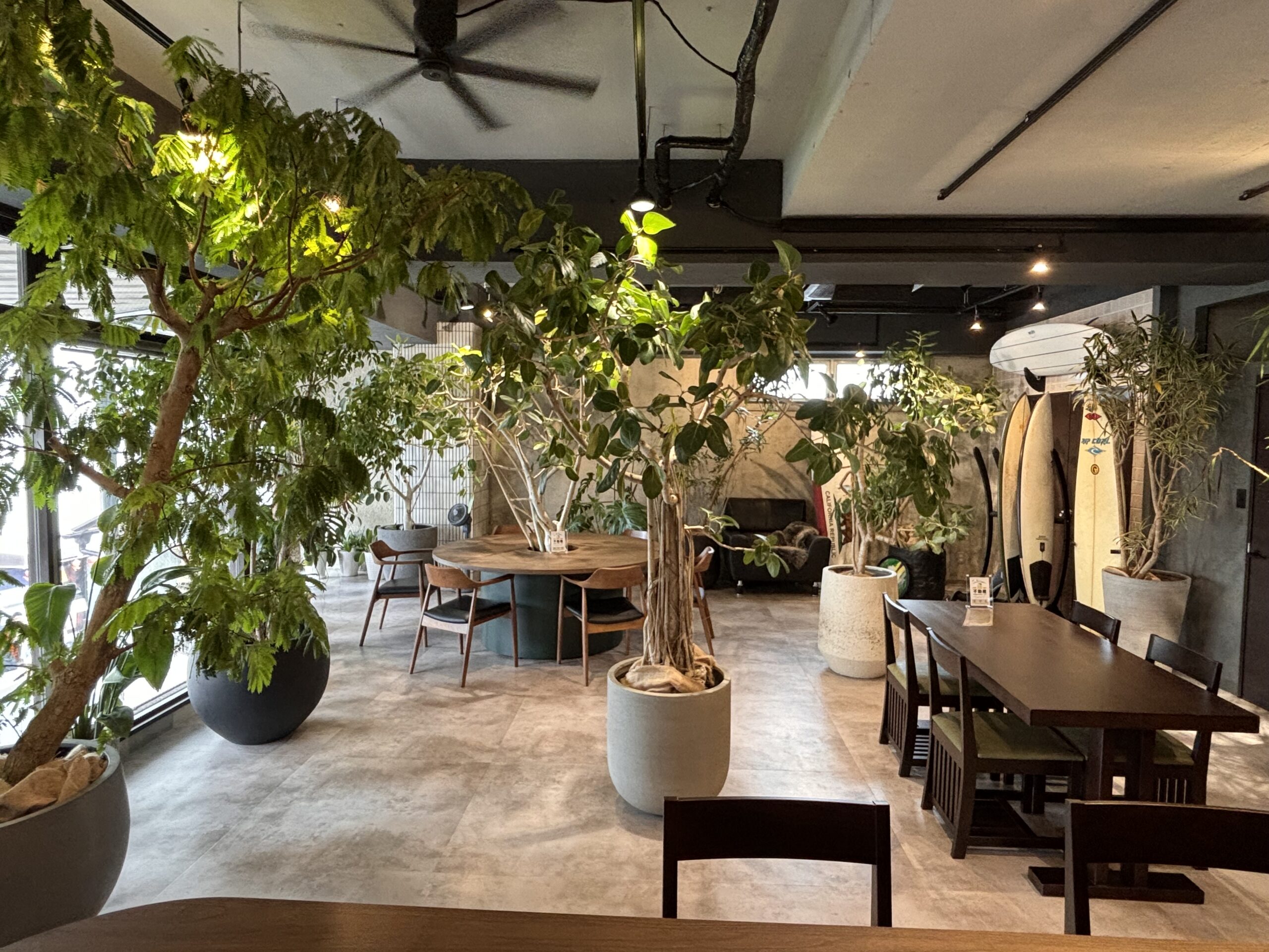 私たちは不動産を中心とした事業で身近な人を幸せにするお手伝いをします